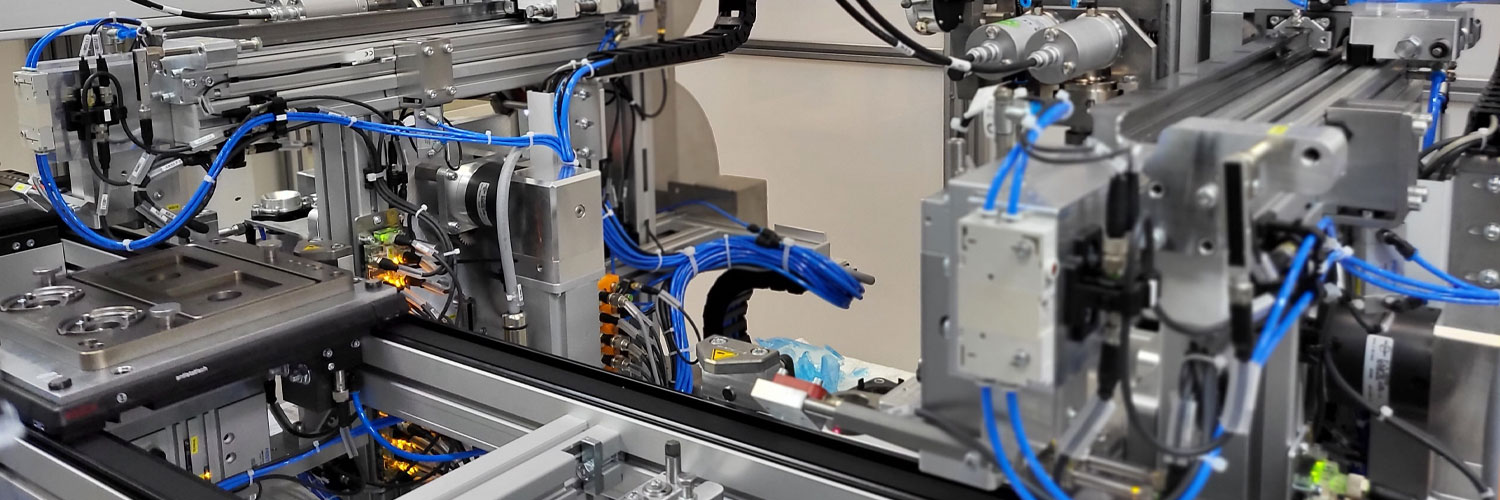 Zwerrenz Automatisierungstechnik Automationsanlagen Montageanlagen Prüfanlagen Rundtaktautomaten Handarbeitsplätze Roboterzellen Musterbau Vorrichtungsbau Liniensysteme Transfersysteme